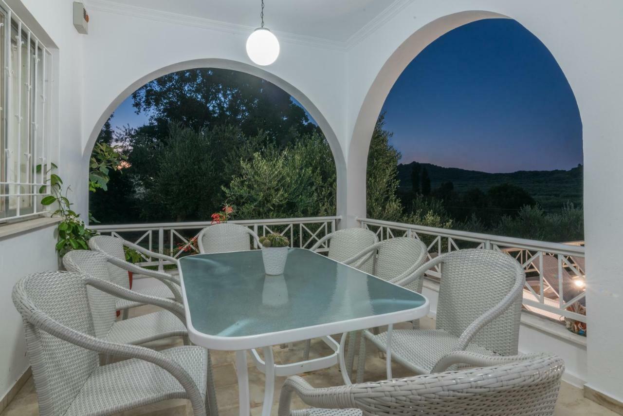 Amalia Country House Ano Yerakarion Exterior photo